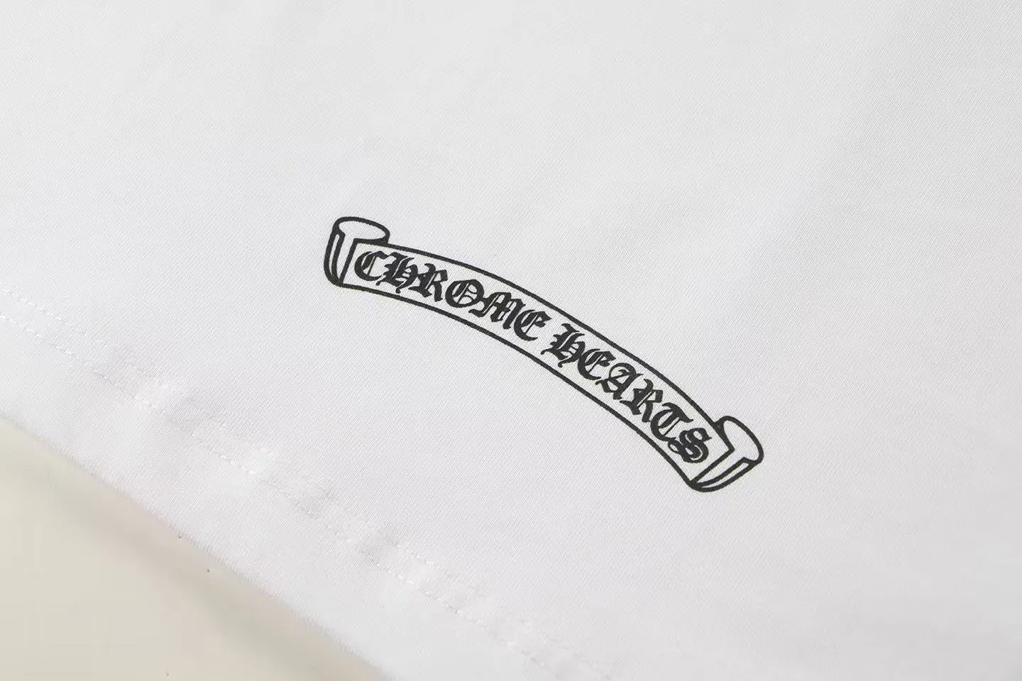 🅿️160 Style: 2025 new Croix Heart short-sleeved T-shirt Material: High version 300g double yarn combed cotton Size: S～XL Color: White Style number: Z024